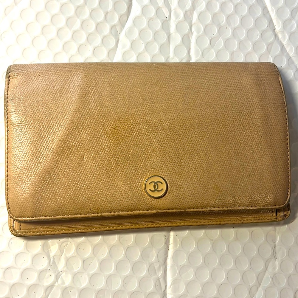 Chanel wallet